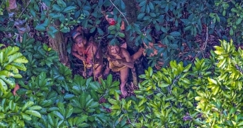 Hình ảnh bộ lạc sống biệt lập trong rừng Amazon
