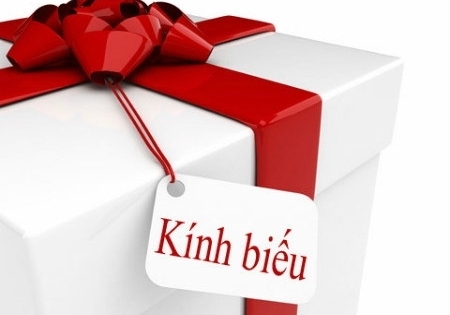 “Phải xử lý nghiêm những ai tặng quà, nhận quà vì động cơ vụ lợi“
