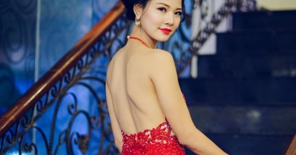 Hoa hậu Trần Thị Quỳnh kiêu sa khoe vai trần gợi cảm