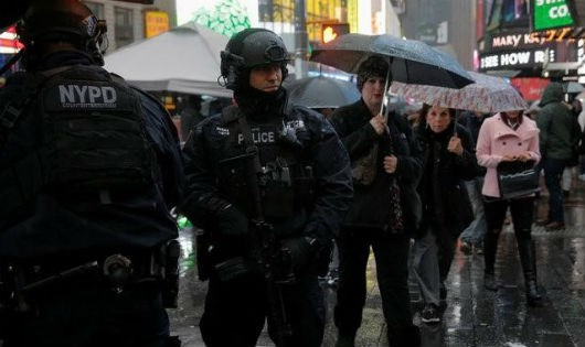An ninh đang được tăng cường tr&ecirc;n mọi tuyến phố ở New York. (Ảnh: Reuters)