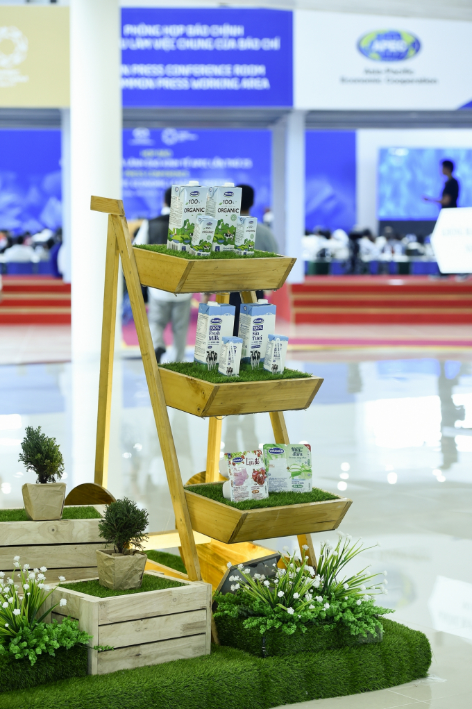 Sản phẩm Vinamilk được trưng b&agrave;y tại APEC 2017.