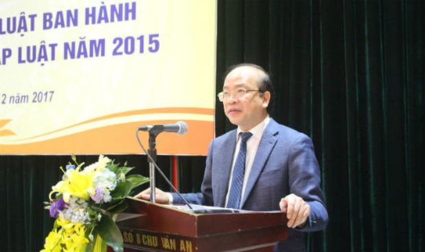 Thứ trưởng Phan Ch&iacute; Hiếu ph&aacute;t biểu tại Hội thảo.