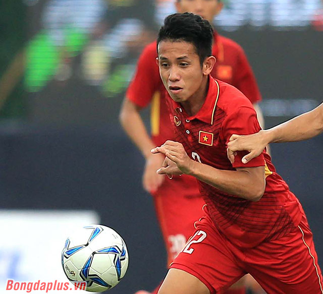 Hồng Duy đem về một quả phạt đền cho U23 Việt Nam nhưng điều đ&oacute; l&agrave; chưa đủ.(Ảnh: Bongdaplus.vn)
