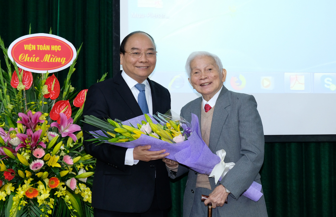 Thủ tướng Nguyễn Xu&acirc;n Ph&uacute;c dự hội thảo quốc tế về to&aacute;n học