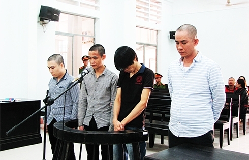 Khánh Hòa: Nhóm đối tượng lĩnh án do buôn bán cái chết trắng