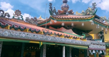 Ngôi chùa được gắn 30 tấn sành, sứ vỡ độc nhất Sài Gòn