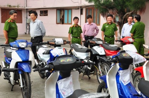 Phú Yên: Khởi tố 3 đối tượng làm giả biển số, giấy chứng nhận đăng ký xe máy