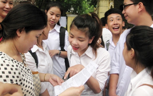 "Nóng" tuyển sinh lớp 10 tại Hà Nội