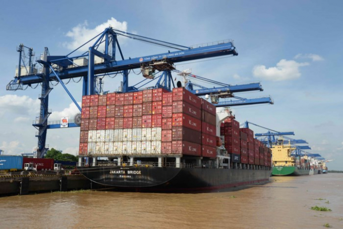 Hoạt động xuất nhập khẩu tại cảng C&aacute;t L&aacute;i, TP.HCM Ảnh: GIA KHI&Ecirc;M