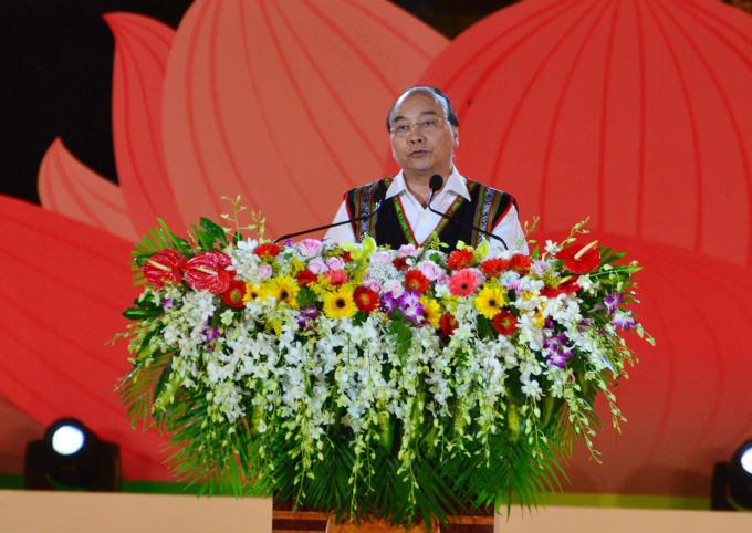 Thủ tướng Nguyễn Xu&acirc;n Ph&uacute;c ph&aacute;t biểu khai mạc lễ hội.