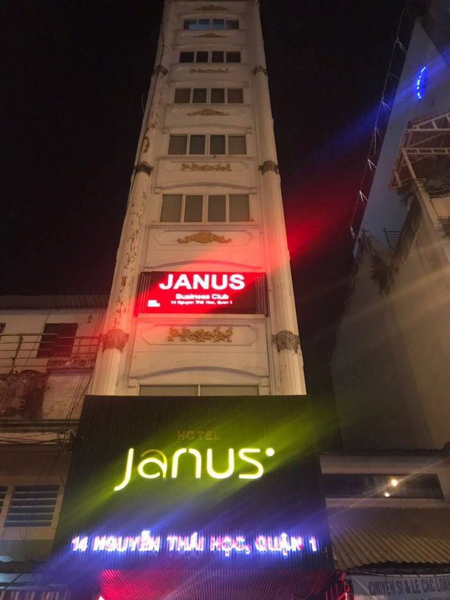 Kh&aacute;ch sạn Janus bị kiểm tra