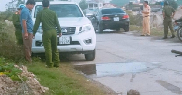 Nam Định: Thượng uý công an tử vong trong chiếc ôtô trên bờ đê
