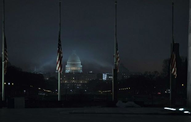 Cờ rủ được treo tại Washington v&agrave; c&aacute;c nơi kh&aacute;c ở Mỹ để tưởng niệm cố Tổng thống Mỹ George H.W. Bush.