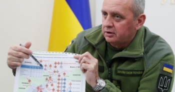 Ukraine nói dàn xe tăng Nga cách biên giới chỉ 18 km