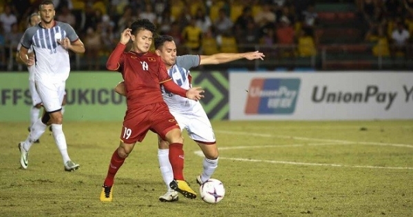 Quang Hải bị chuyên gia bóng đá Việt Nam không tiếc lời chê tơi tả