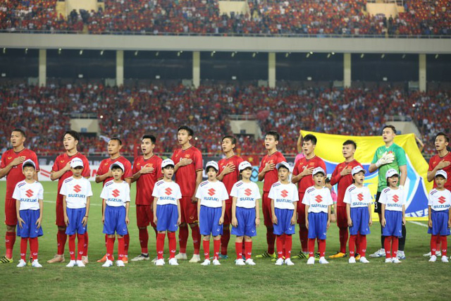 Đội h&igrave;nh ra s&acirc;n ở b&aacute;n kết lượt về AFF Cup của tuyển Việt Nam