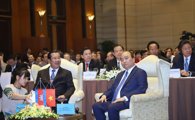 Thủ tướng Việt Nam v&agrave; Thủ tướng Campuchia.&nbsp;(Ảnh: Hữu Nghị / D&acirc;n tr&iacute;)