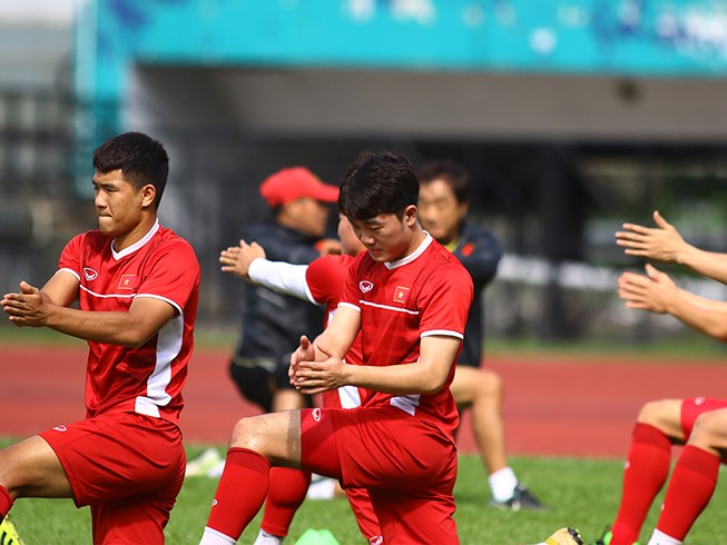 &nbsp;Tuyển Việt Nam đang t&iacute;ch cực tập luyện trước trận gặp Malaysia