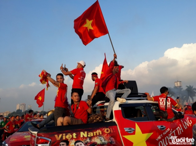 H&agrave;ng triệu người h&acirc;m mộ Việt Nam hướng về đội tuyển trong trận chung kết AFF Cup 2018.