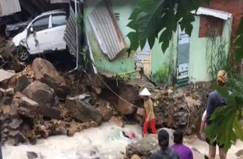13 người thiệt mạng, hơn 33.500 nh&agrave; bị ngập do mưa lũ ở Trung Bộ