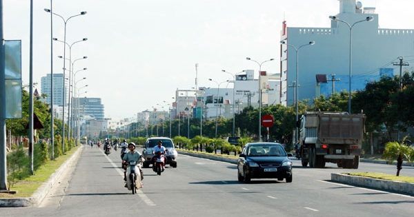 Đà Nẵng: Phân làn trên đường chính Ngũ Hành Sơn, Ngô Quyền chỉ dành cho ô tô lưu thông