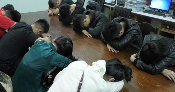 Bắt nhóm thanh niên mở tiệc ma túy mừng đội tuyển Việt Nam vô địch AFF Cup