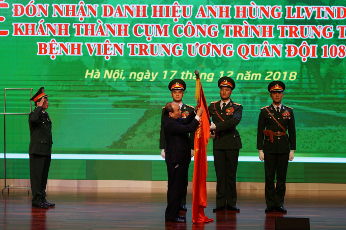 Thủ tướng dự lễ kh&aacute;nh th&agrave;nh Cụm c&ocirc;ng tr&igrave;nh bệnh viện hiện đại nhất Việt Nam