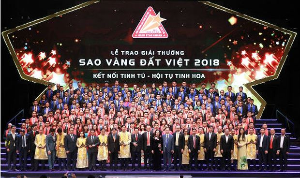 200 doanh nghiệp ti&ecirc;u biểu nhận Giải thưởng Sao V&agrave;ng đất Việt 2018