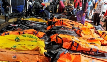 Indonesia tan nát vì sóng thần