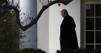 Tổng thống Trump: Tôi cô đơn trong Nhà Trắng
