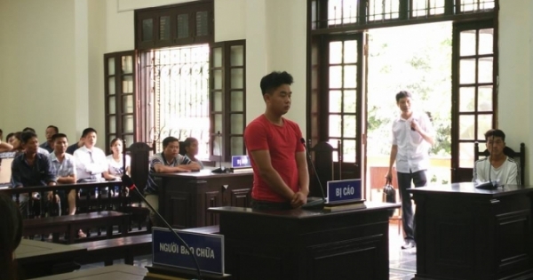 Đâm 6 nhát chết người, TAND tỉnh Lào Cai tuyên phạt bị cáo18 tháng tù treo?