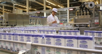Vinamilk lên tiếng về nguồn nguyên liệu sữa để sản xuất các sản phẩm sữa
