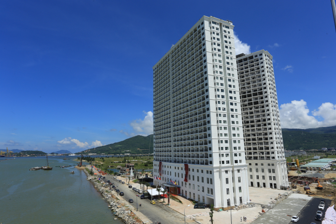 Trong hai năm 2016 và 2017, Sở Xây dụng TP Đà Nẵng đã cấp phép xây dụng 06 dự án căn hộ khách sạn, với tổng cộng 7.590 căn hộ.