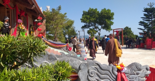 Khánh thành chùa Cô Tô- Cột mốc văn hóa tâm linh trên vùng biển đông bắc Tổ Quốc