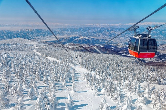 Yamagata, Nhật Bản Nếu bạn thích trượt tuyết, đừng bỏ lỡ khu nghỉ dưỡng Zao ở tỉnh Yamagata. Những đường trượt ở đây có tuyết rơi dày nhất Nhật Bản. Khu vực còn nổi tiếng với Juhyo