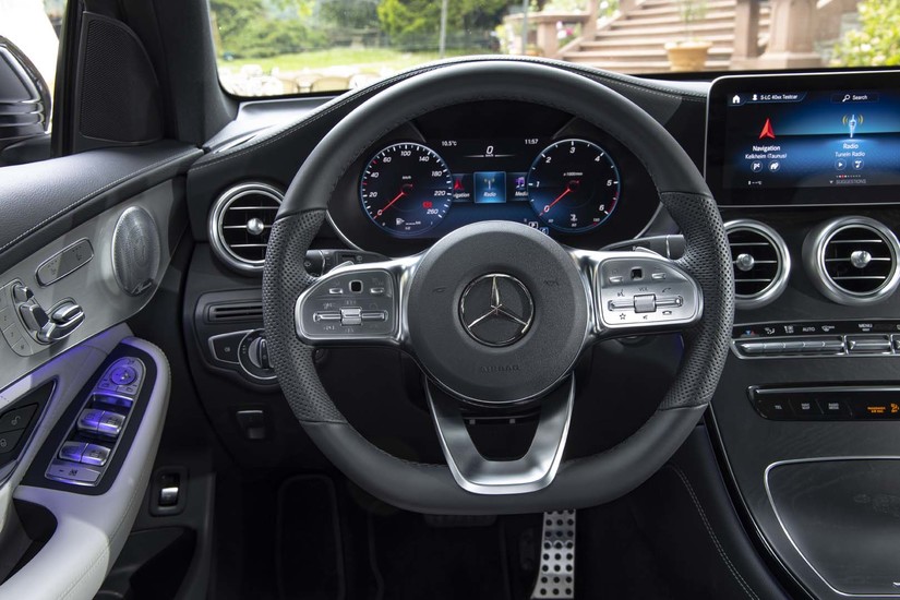 Mercedes-Benz GLC 300 bản nâng cấp ra mắt tại Việt Nam với giá 2,56 tỷ