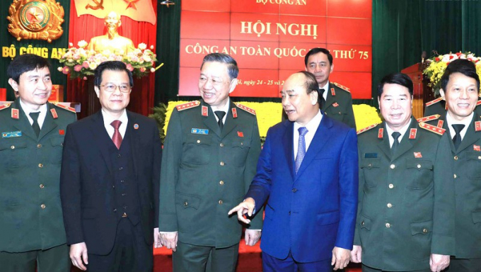 Thủ tướng Nguyễn Xuân Phúc và các đại biểu dự hội nghị.