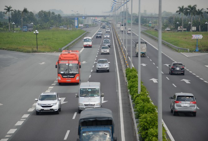 Cao tốc TPHCM - Trung Lương.