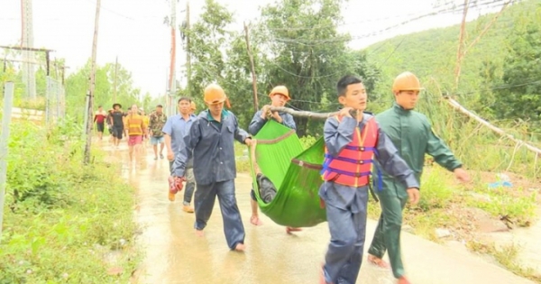 3 cha con tử nạn vì bị nước lũ cuốn trôi ở Khánh Hòa