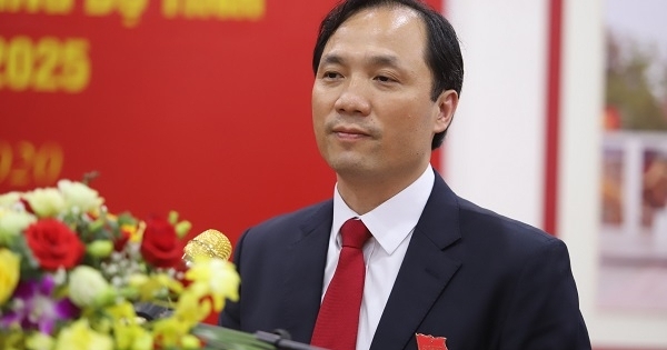 Ông Hoàng Trung Dũng được bầu giữ chức Chủ tịch HĐND tỉnh Hà Tĩnh