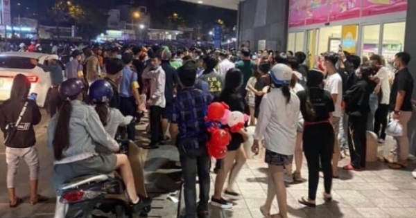 Hé lộ nguyên nhân bảo vệ và nhóm khách ẩu đả tại Aeon Mall Tân Phú