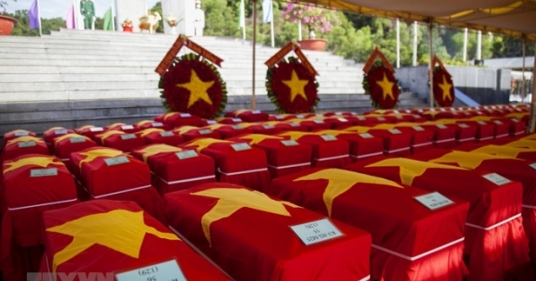Truy điệu, an táng 262 hài cốt liệt sỹ Việt Nam hy sinh tại Campuchia