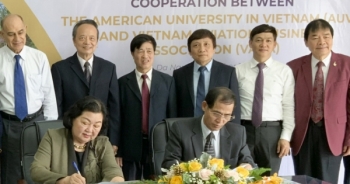 Trường Đại học Mỹ tại Việt Nam ký kết hợp tác chiến lược với Hiệp hội Doanh nghiệp Hàng không Việt Nam