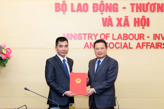 ông Trần Hưng Long, chuyên viên chính Vụ Tổ chức cán bộ giữ chức vụ Phó Vụ trưởng Vụ Tổ chức cán bộ
