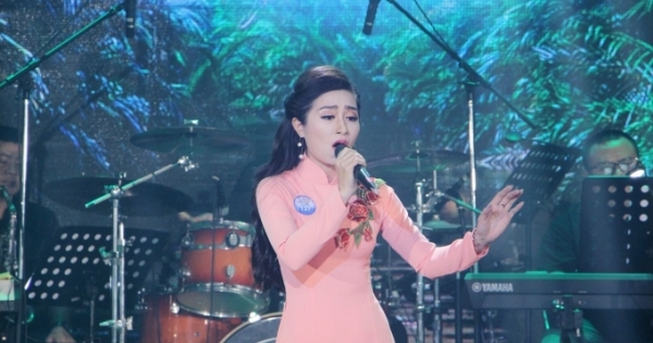 Bằng giọng hát ấm áp, cô giáo Nguyễn Minh Thủy giành giải 3 cuộc thi “Ngôi sao âm nhạc” mùa đầu tiên