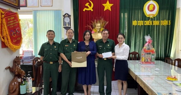 Vietcombank chi nhánh Sài Thành tri ân nhân cựu chiến binh Quận 5