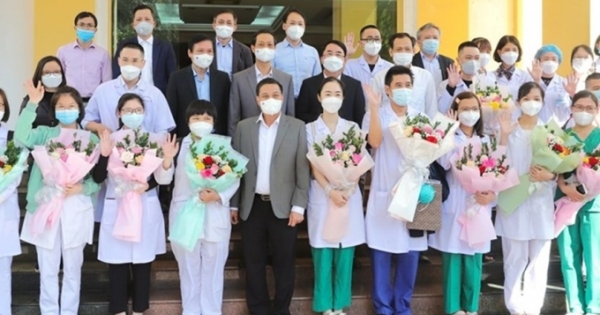 Đoàn cán bộ, nhân viên y tế Hải Phòng lên đường hỗ trợ tỉnh Tây Ninh chống dịch