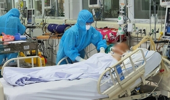 Việt Nam đang có gần 6.800 ca COVID-19 nặng đang điều trị