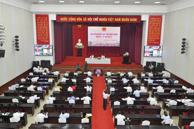 Toàn cảnh kỳ họp tại điểm cầu hội trường A – Trung tâm hội nghị tỉnh Bình Thuận.