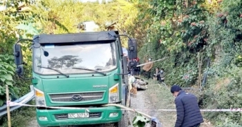 Nghệ An: Thầy giáo tử vong sau khi va chạm với xe tải